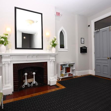 Large Stylish Newbury Street Studio W/ Kitchen Boston Exteriör bild