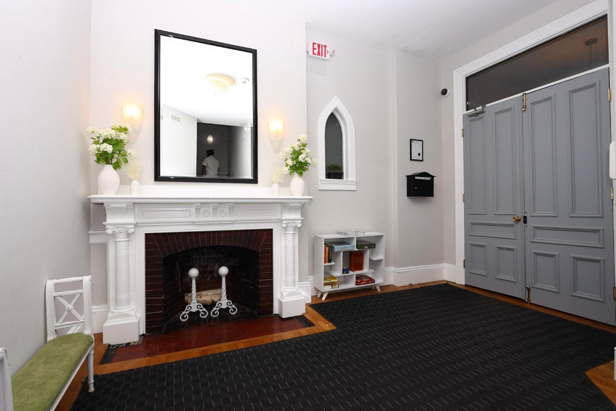Large Stylish Newbury Street Studio W/ Kitchen Boston Exteriör bild
