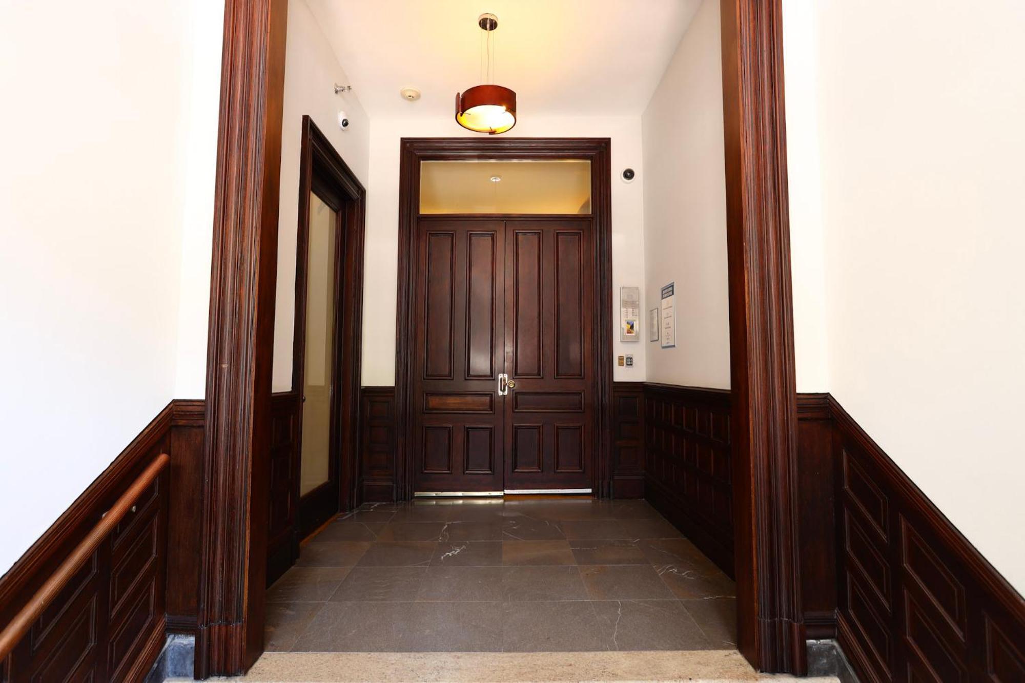 Large Stylish Newbury Street Studio W/ Kitchen Boston Exteriör bild
